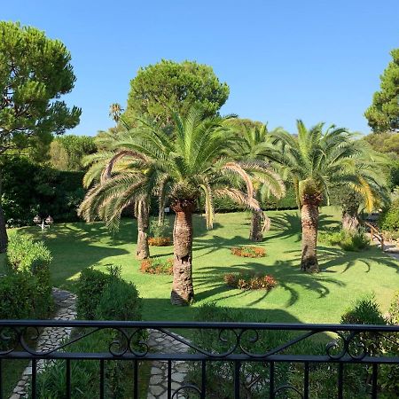 Appartement Agreable En Bord De Mer Вилафранк-сюр-Мер Екстериор снимка